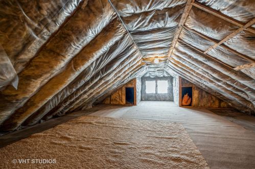 3833 Wenonah Ave, Forest View IL 60402-2952 exterior