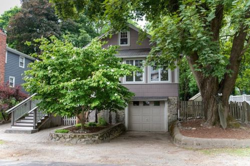 46 Blossom St, Arlington MA 02474-2639 exterior