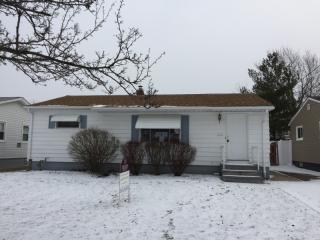 6095 Pickway Dr, Cleveland, OH 44142-3045