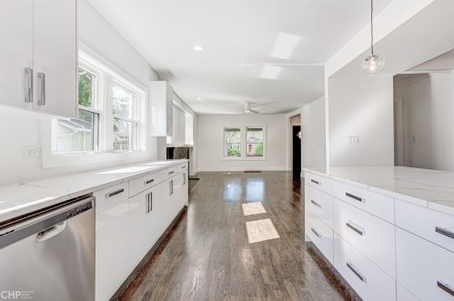 3235 Maple Ave, Forest View IL 60402-1250 exterior