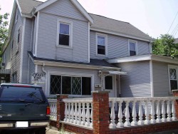 272 Watertown St, Newton, MA 02458-1347