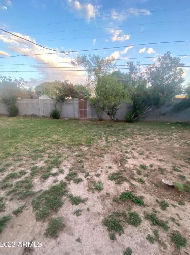 4109 Catalina Dr, Phoenix AZ 85031-3841 exterior