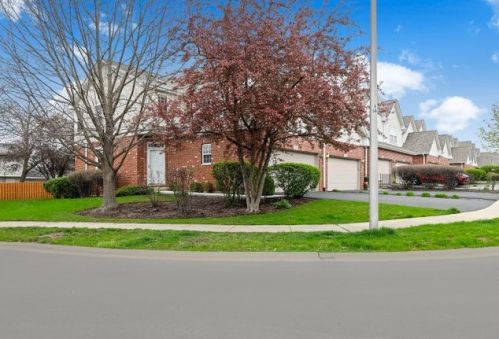 501 Goodwin Dr, Lemont IL 60440-2098 exterior