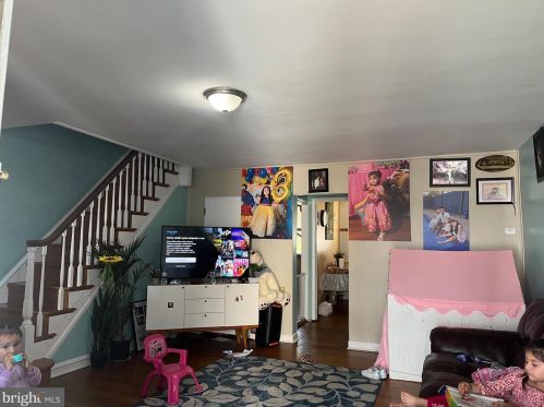 1926 Cottman Ave, Philadelphia, PA 19111-3817