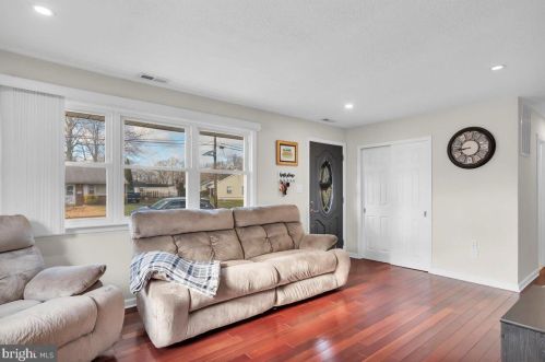 152 Riggins Blvd, West Deptford, NJ 08096-1823