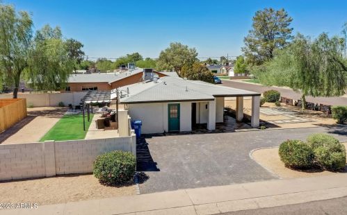 1701 Clarendon Ave, Phoenix AZ 85018-5209 exterior