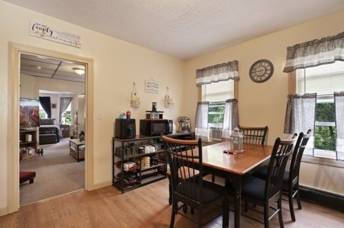 32 Corthell Ave, Whitman MA 02382-1803 exterior