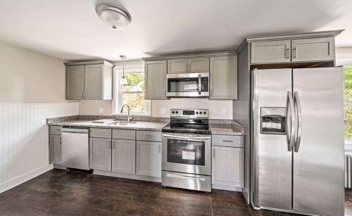 210 Hart St, Taunton MA  02780-6945 exterior