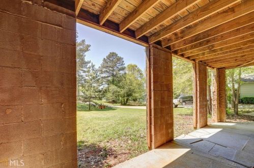 628 Edgewater Cir, Conyers GA 30094-4405 exterior