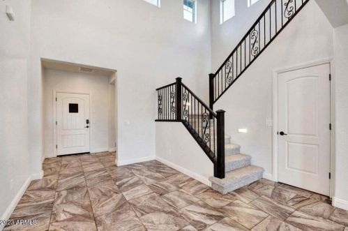 1751 Desperado Way, Phoenix AZ  85085-6330 exterior