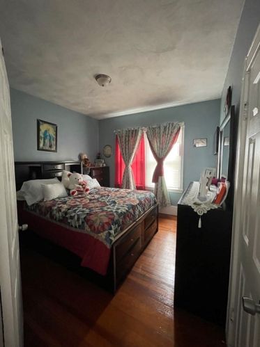 39 Fair St, New Bedford MA 02740-4737 exterior