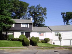 108 Lovett Rd, Newton, MA 02459-3106