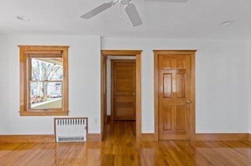 13 Osborne Rd, Arlington MA 02474-8830 exterior