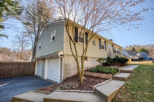 28 Laro Rd, Montgomery MA 01085-5016 exterior