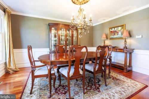 33 Winthrop Rd, Trenton NJ 08648-1557 exterior