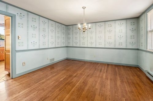 1140 Webster St, Needham MA 02494-2431 exterior