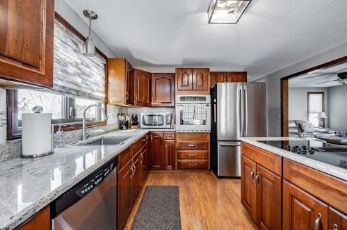 25 Danny Ln, Agawam MA 01001-3529 exterior