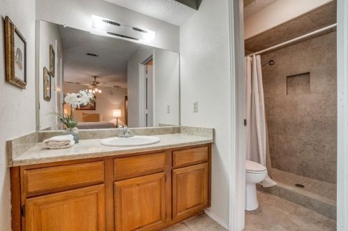 3921 Greenway Dr, Garland TX 75041-4810 exterior