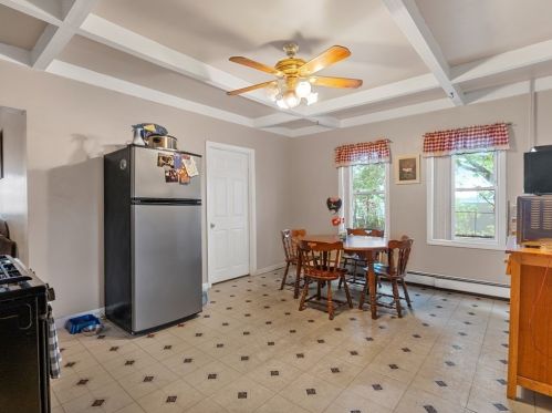 30 Taunton Ave, Seekonk MA 02771-5245 exterior