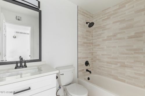 3320 Claire Dr, Phoenix AZ 85032-4933 exterior