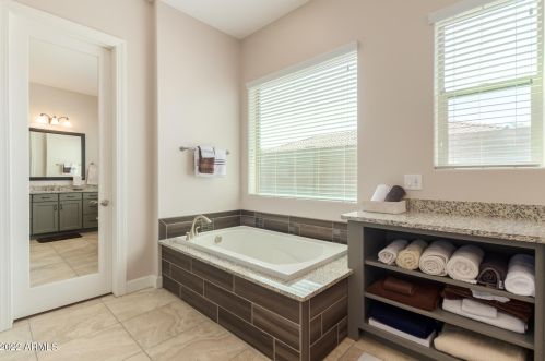 7814 29th Pl, Phoenix AZ  85042-7139 exterior