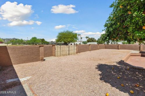 9646 34th St, Phoenix AZ  85028-4923 exterior