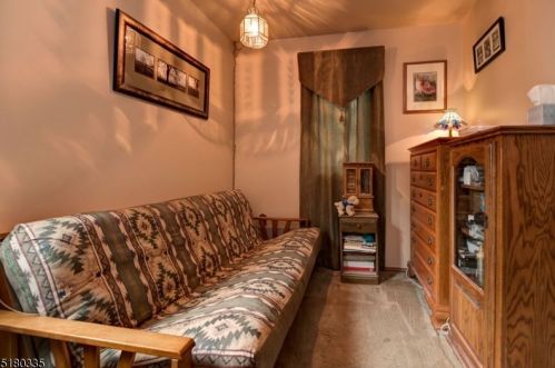 377 Skyline Lk Dr, Skyline Lakes NJ 07456-1953 exterior