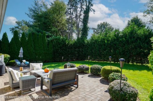 90 Lovett Ave, Little Silver NJ 07739-1403 exterior