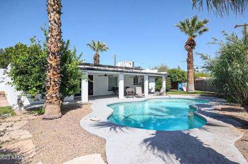 519 El Camino Dr, Phoenix AZ 85051-4627 exterior