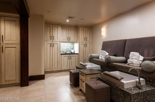 7965 Glenwild Dr, Park City UT 84098-5592 exterior