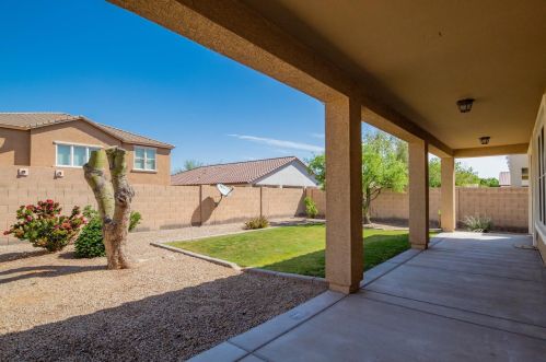 2128 Bowker St, Phoenix AZ 85040-3480 exterior