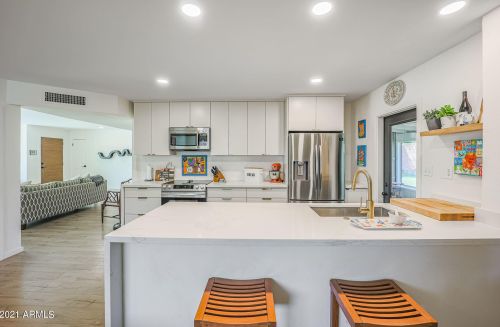 8133 16 Dr, Phoenix AZ 85015-1426 exterior