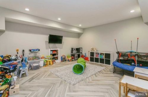 158 Magnolia Ave, Tenafly NJ  07670-1828 exterior