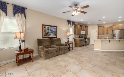 25107 51 Dr, Phoenix AZ 85035-1902 exterior