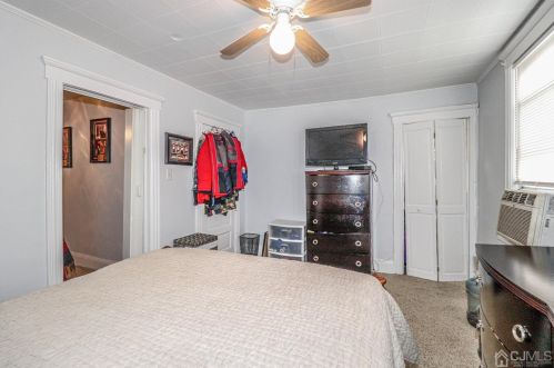 42 Leick Ave, Carteret NJ 07008-2841 exterior