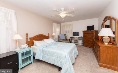 1722 3 St, West Deptford NJ 08063-1141 exterior