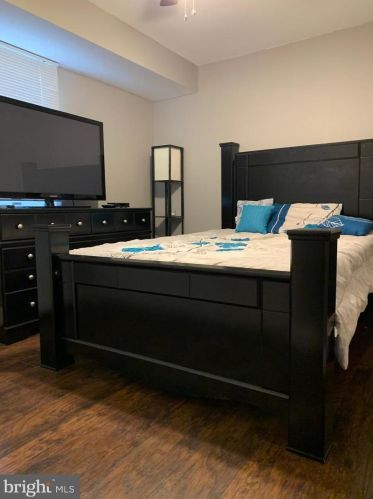 817 Broad St, West Deptford NJ 08096-1605 exterior