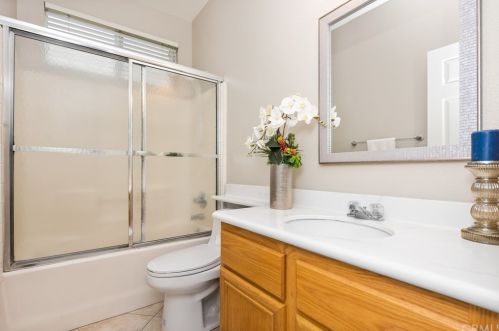 12 Bayfield, Irvine CA 92614-7907 exterior