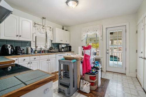 3 Roselin Ave, Quincy, MA 02169-1905