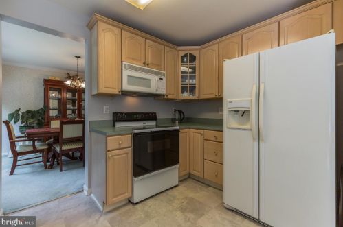 103 Ladds Ln, West Deptford NJ 08093-2319 exterior