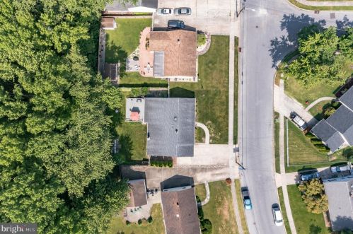 335 May Ave, West Deptford NJ 08096-1166 exterior