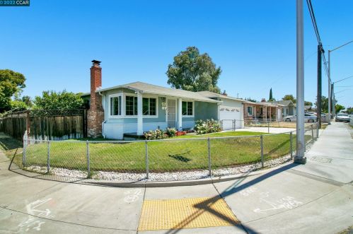 96 Leland Rd, West Pittsburg, CA 94565-4932