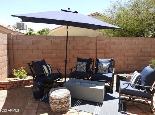 3041 Blackhawk Dr, Phoenix AZ 85050-4821 exterior