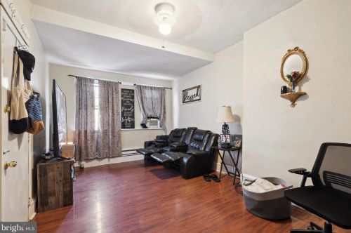 4265 6 St, Philadelphia PA 19140-2313 exterior