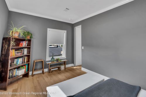 716 Cookman Ave, Tinton Falls NJ 07712-7030 exterior