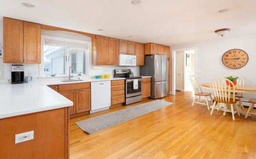 5 Cynthia Rd, Needham MA 02494-1462 exterior