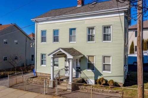 58 Edgemond St, Fall River MA  02723-2859 exterior