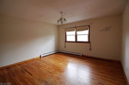 326 Skyline Lk Dr, Skyline Lakes NJ 07456-1953 exterior