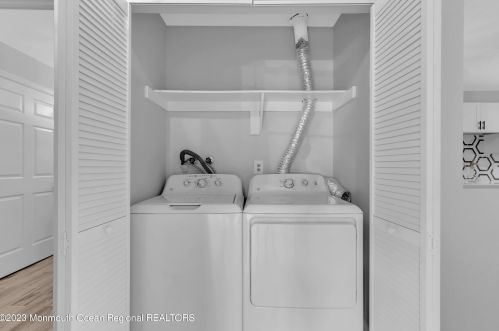 402 Daffodil Dr, Jackson Twp NJ 08527-4127 exterior