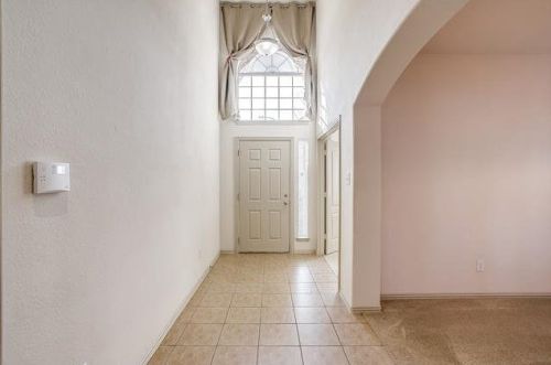 5421 Grenada Dr, Fort Worth TX 76119-8502 exterior